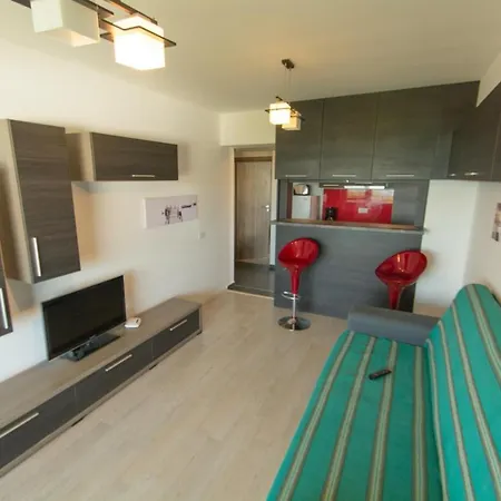 Miraj - Exclusive 马马亚